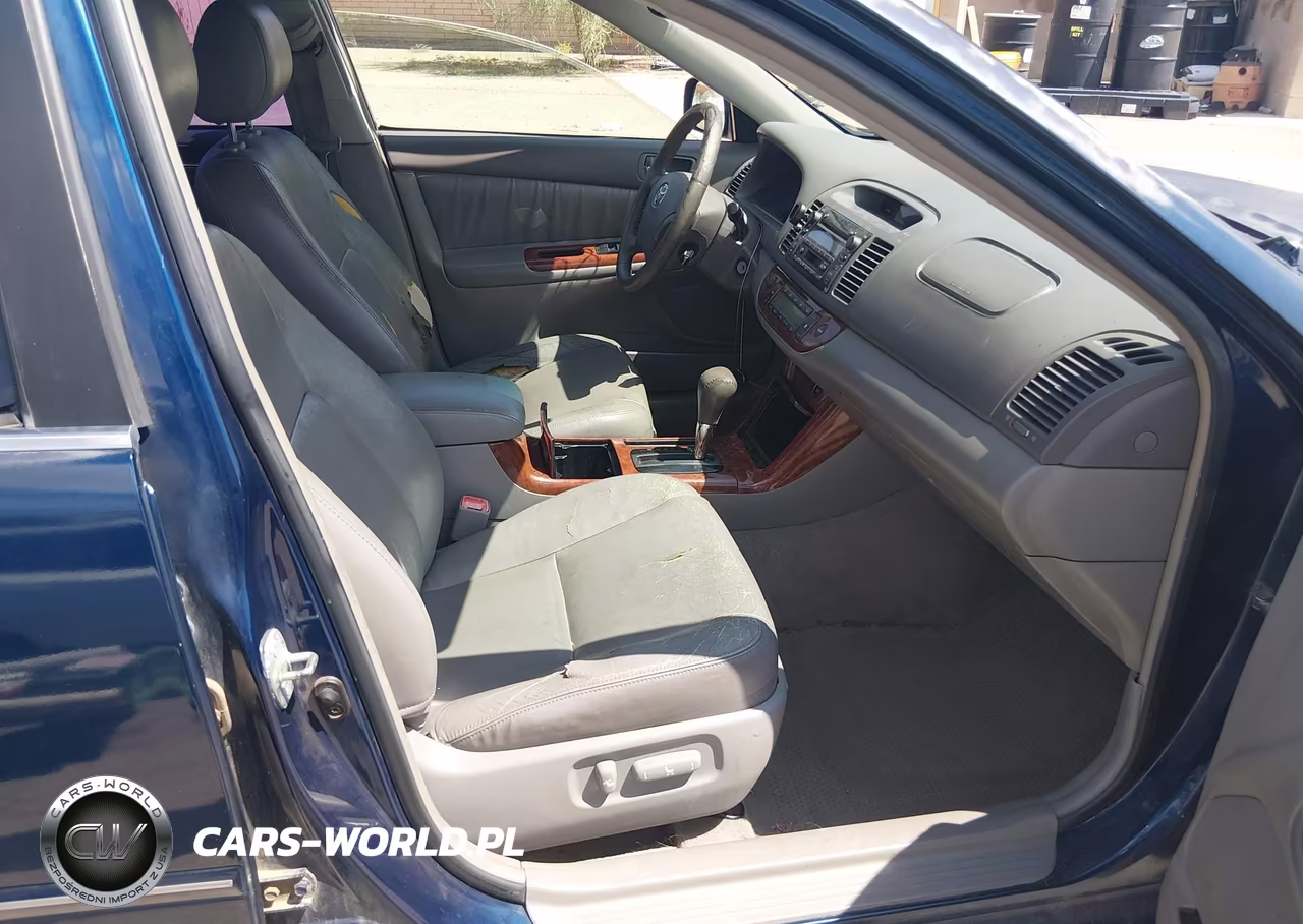 2005 Toyota Camry Xle VIN:4T1BE32K75U076272 - 5