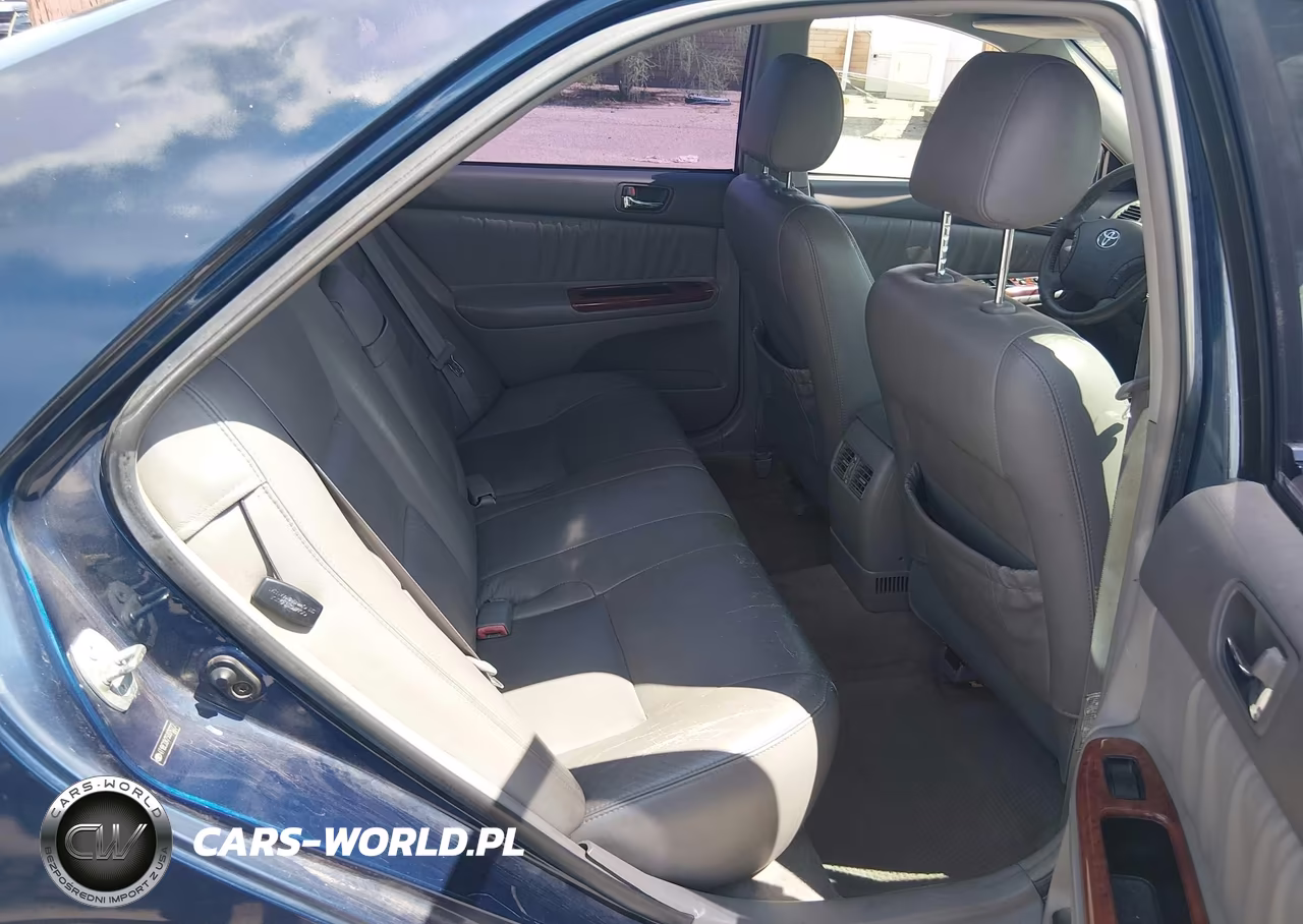2005 Toyota Camry Xle VIN:4T1BE32K75U076272 - 8