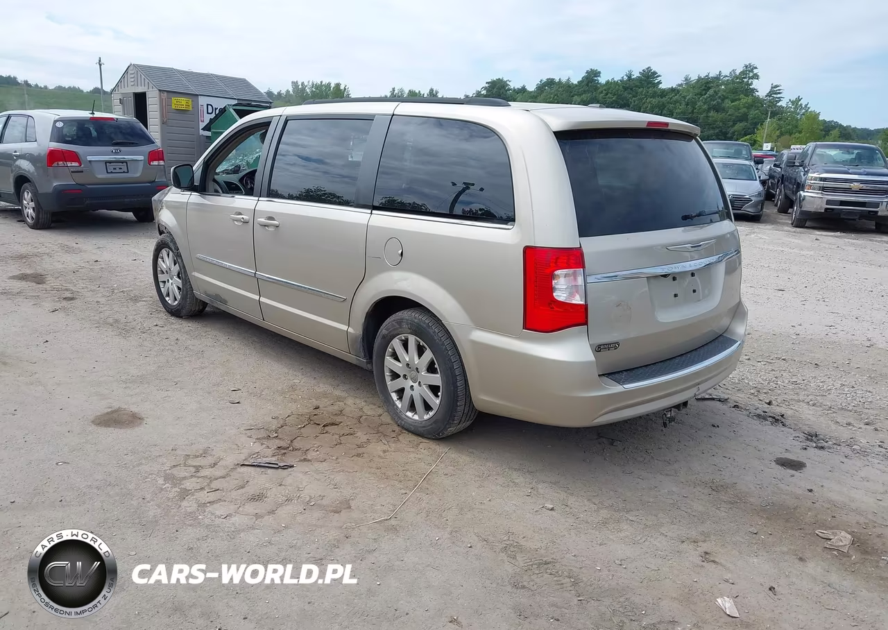 2013 Chrysler Town & Country Touring VIN:2C4RC1BG8DR558964 - 3