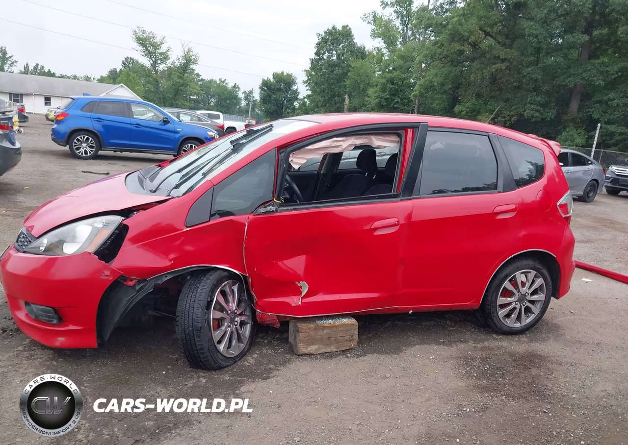 2012 Honda Fit Sport VIN:JHMGE8H64CC013715 - 14