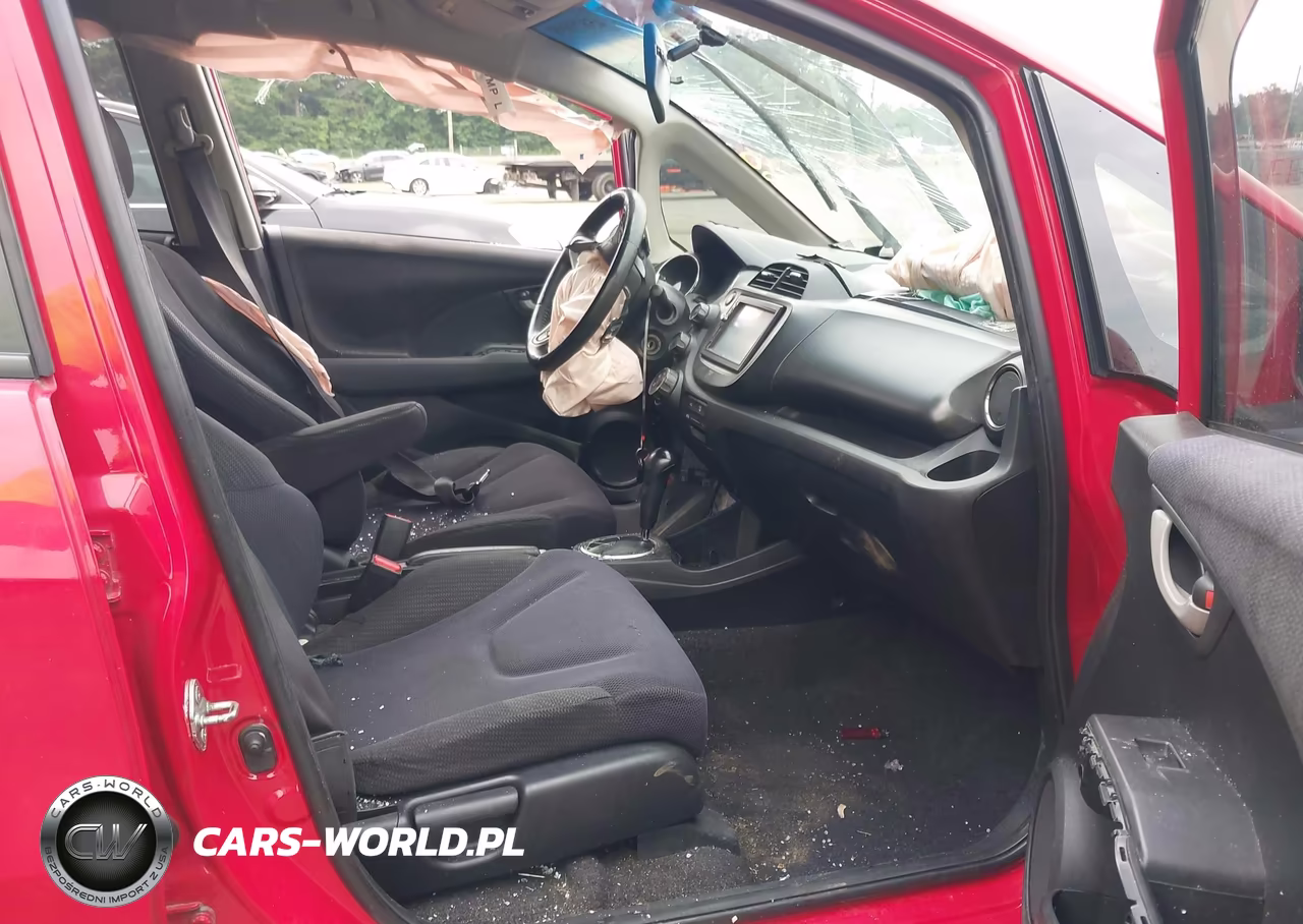 2012 Honda Fit Sport VIN:JHMGE8H64CC013715 - 5