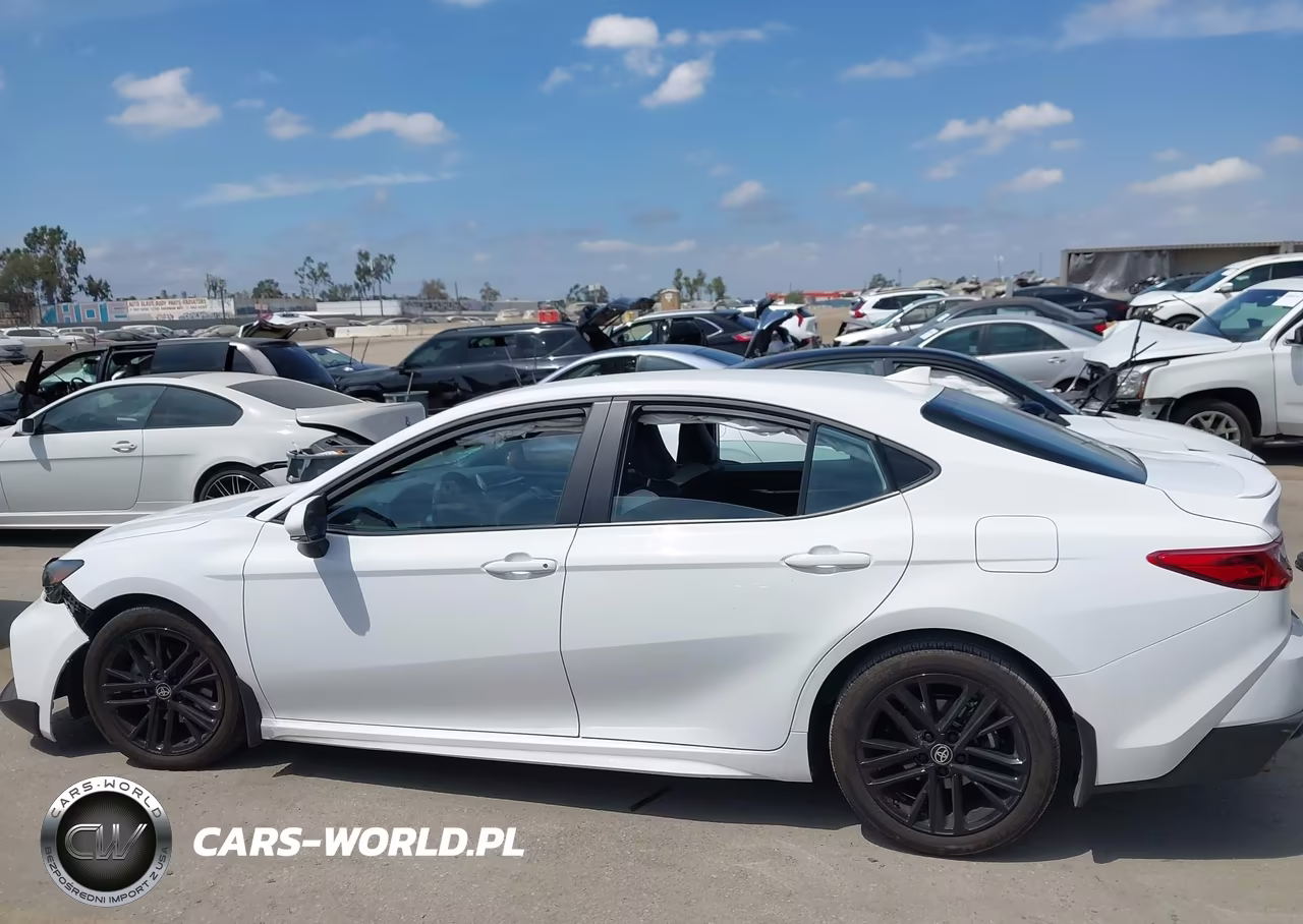 2025 Toyota Camry Se VIN:4T1DAACK4SU569880 - 14