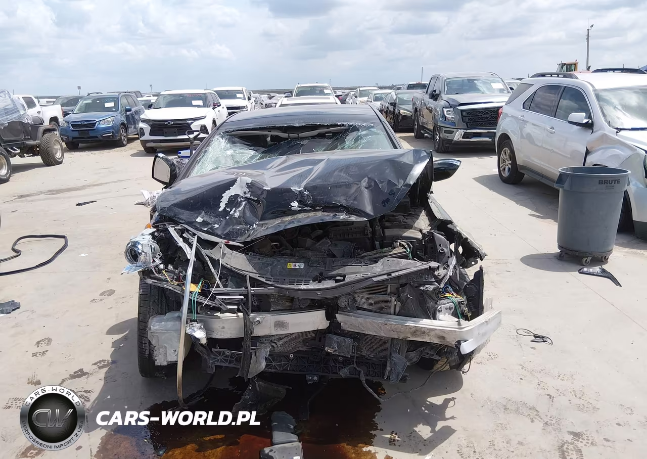 2017 Hyundai Azera Limited VIN:KMHFH4JGXHA583457 - 13