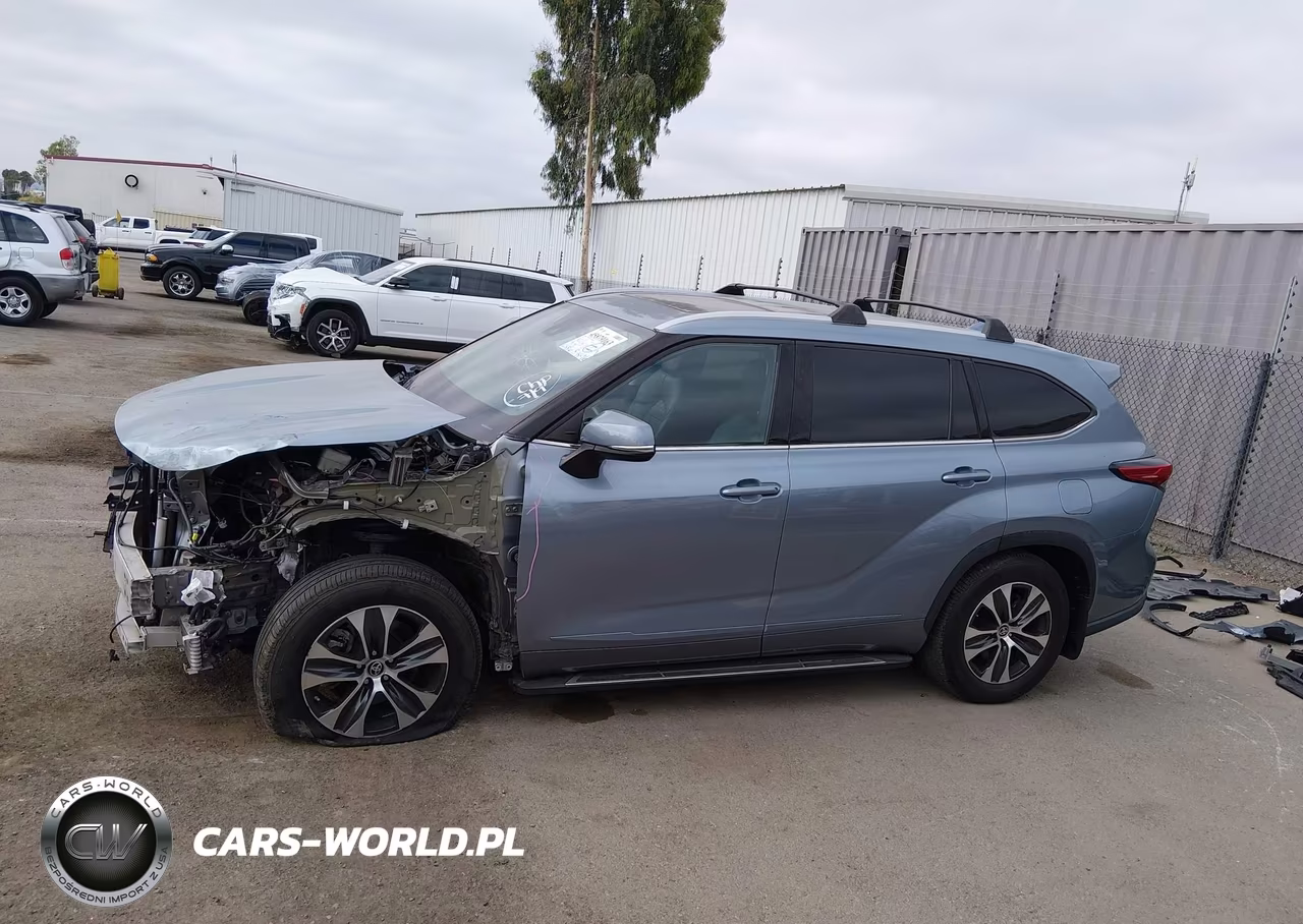2022 Toyota Highlander Xle VIN:5TDHZRBH5NS214647 - 15