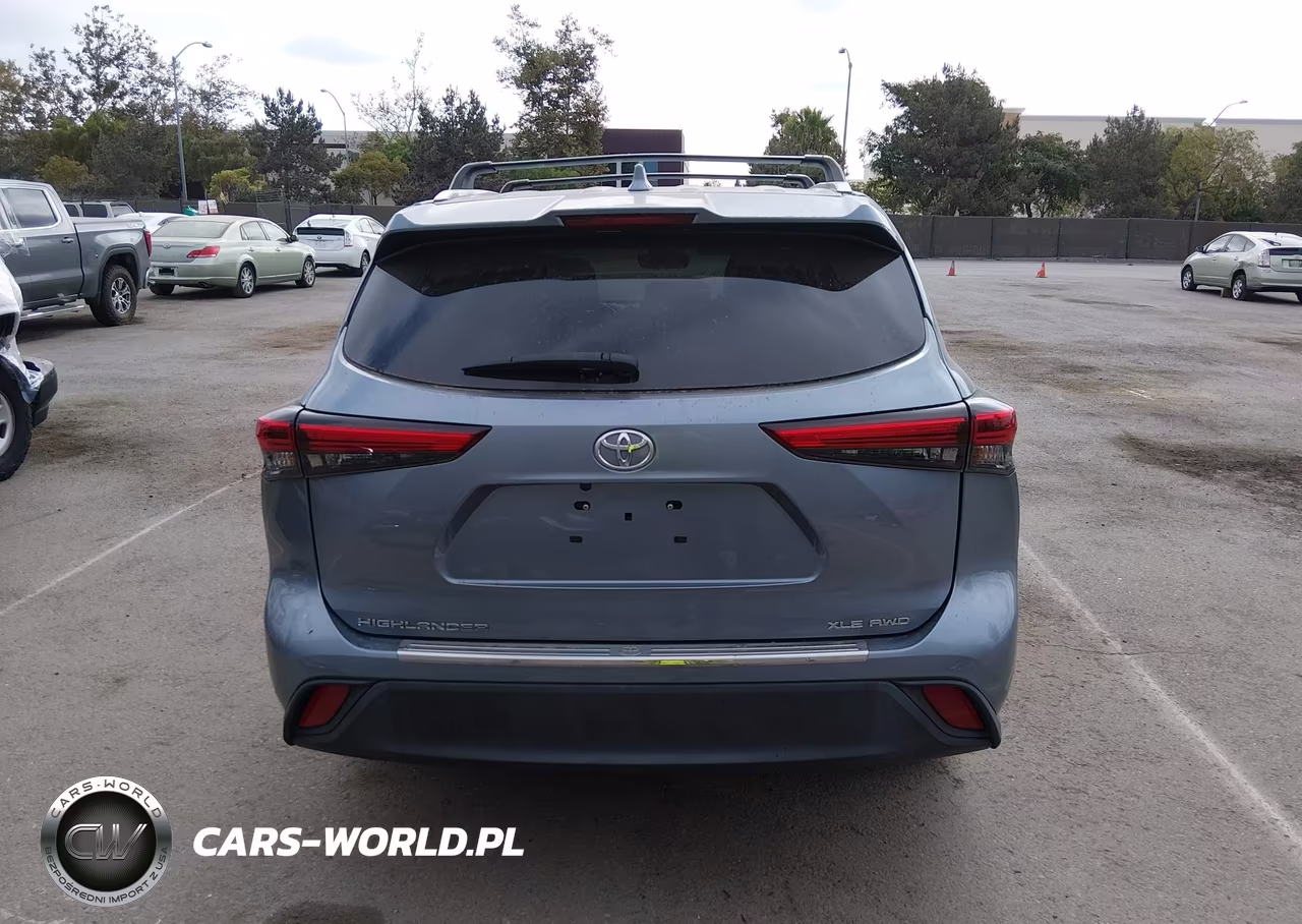 2022 Toyota Highlander Xle VIN:5TDHZRBH5NS214647 - 17
