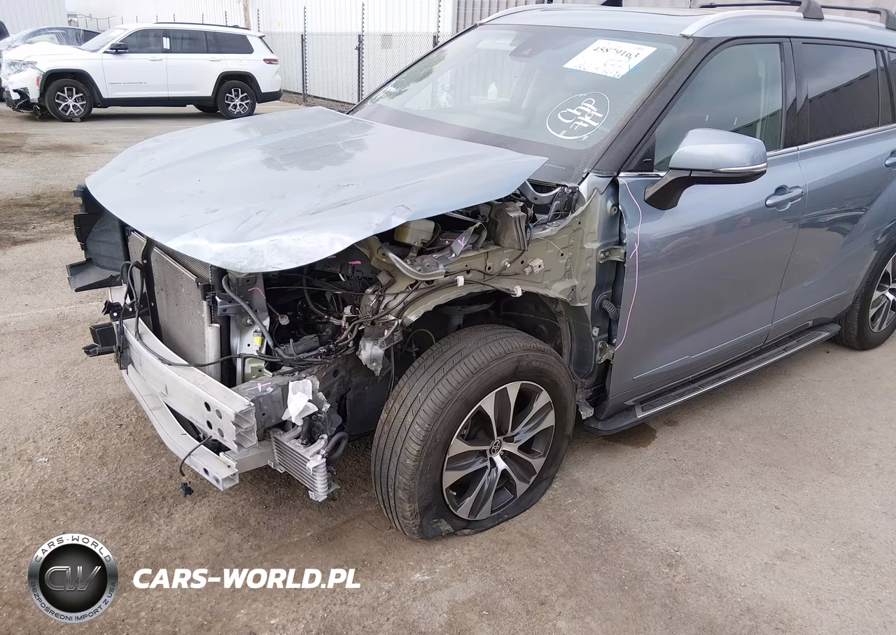2022 Toyota Highlander Xle VIN:5TDHZRBH5NS214647 - 18