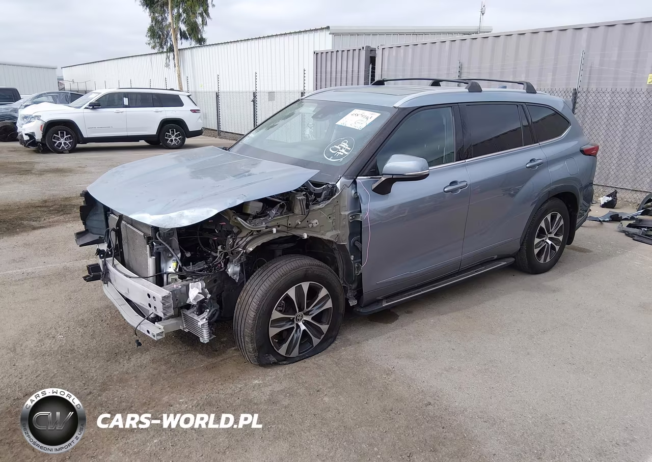 2022 Toyota Highlander Xle VIN:5TDHZRBH5NS214647 - 2