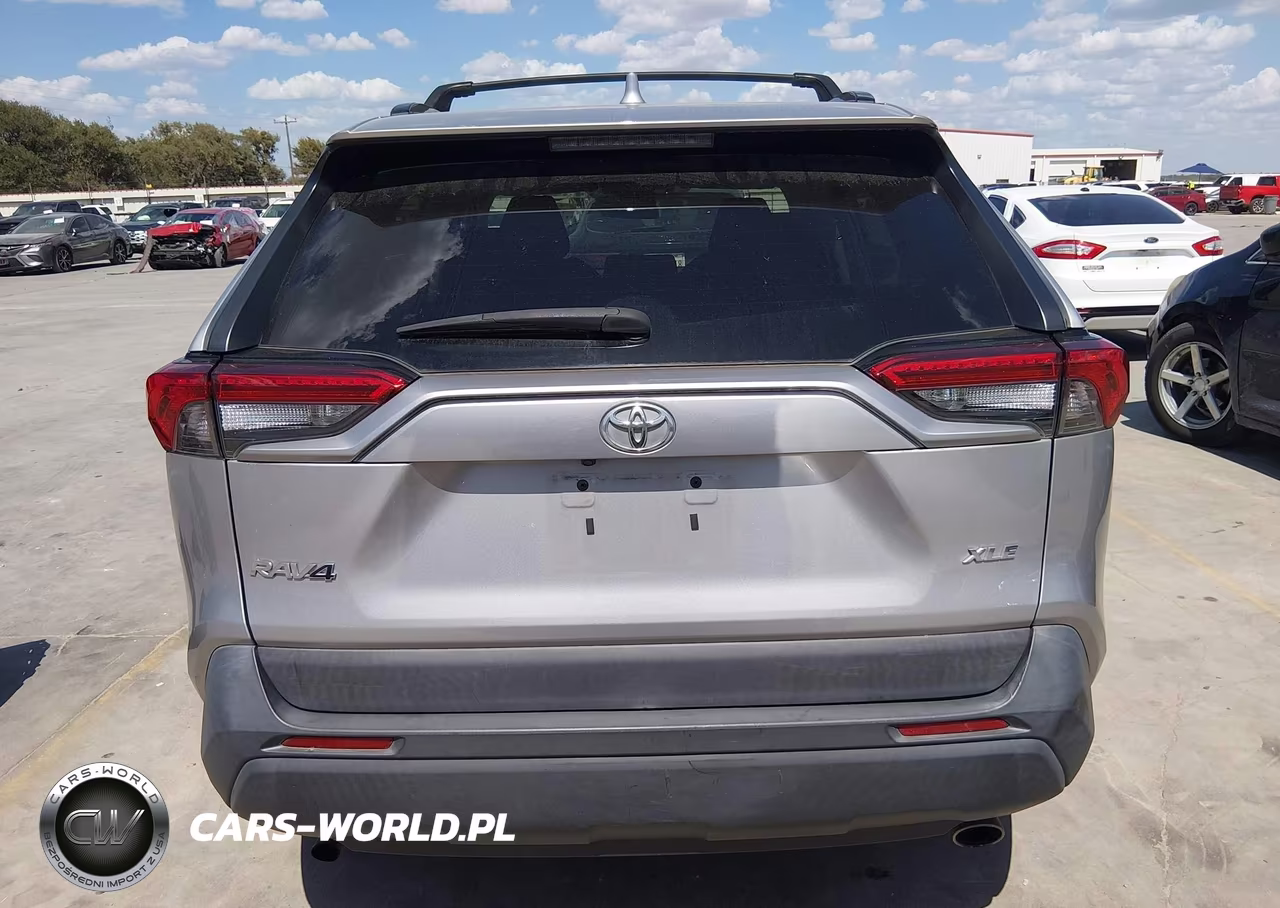 2020 Toyota Rav4 Xle VIN:2T3W1RFV3LC045157 - 17