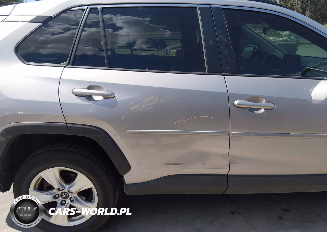 2020 Toyota Rav4 Xle VIN:2T3W1RFV3LC045157 - 18