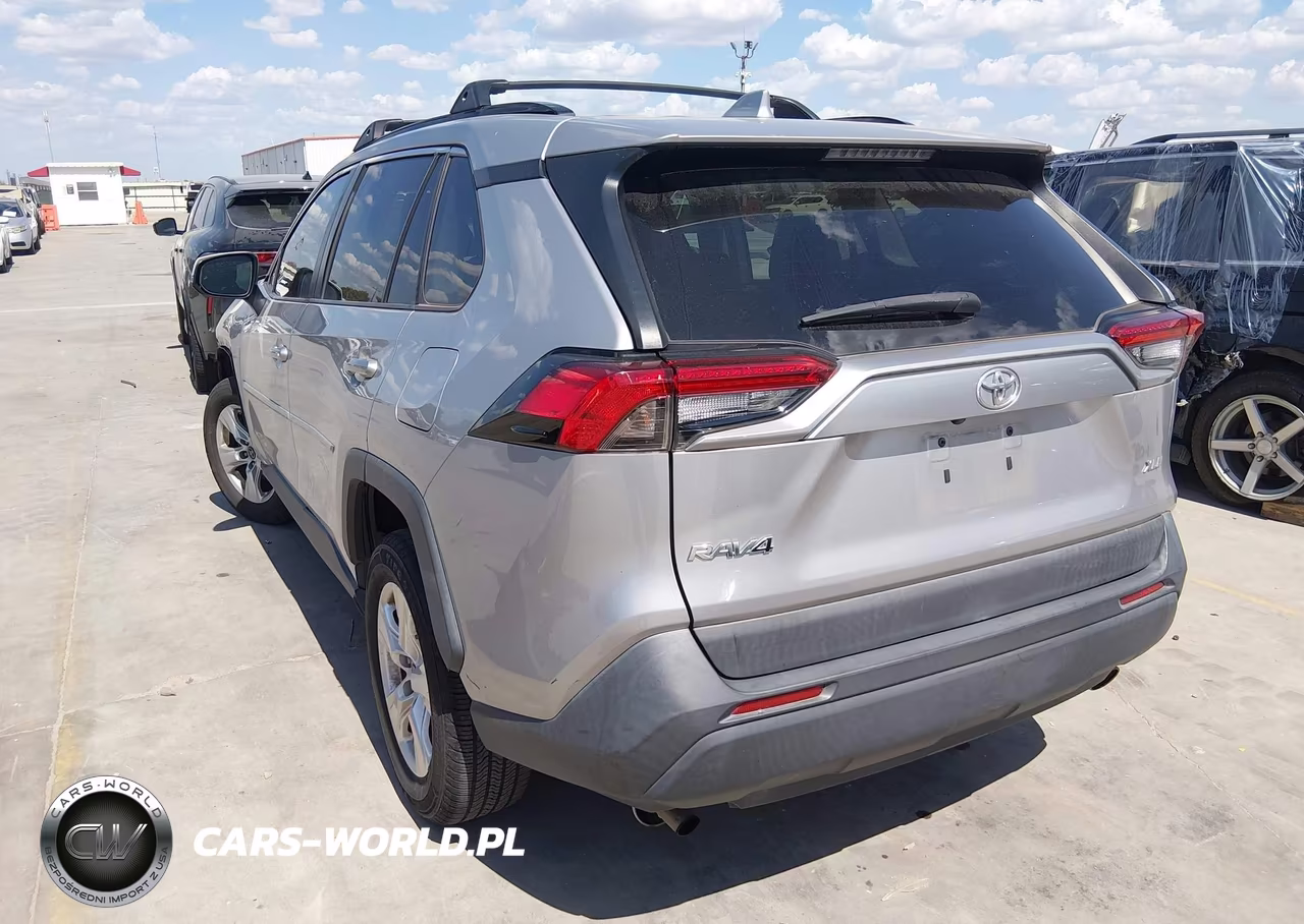 2020 Toyota Rav4 Xle VIN:2T3W1RFV3LC045157 - 3