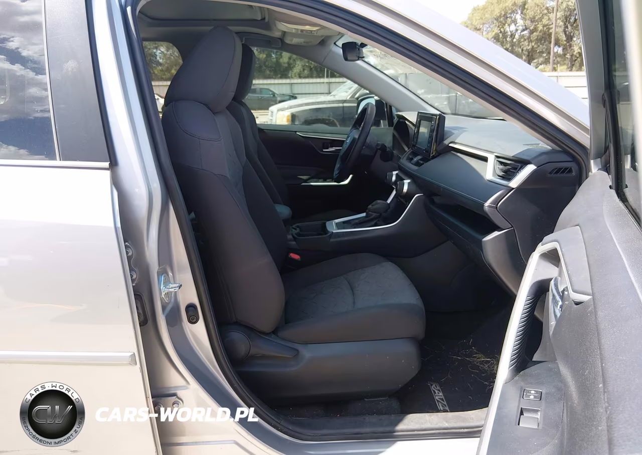 2020 Toyota Rav4 Xle VIN:2T3W1RFV3LC045157 - 5
