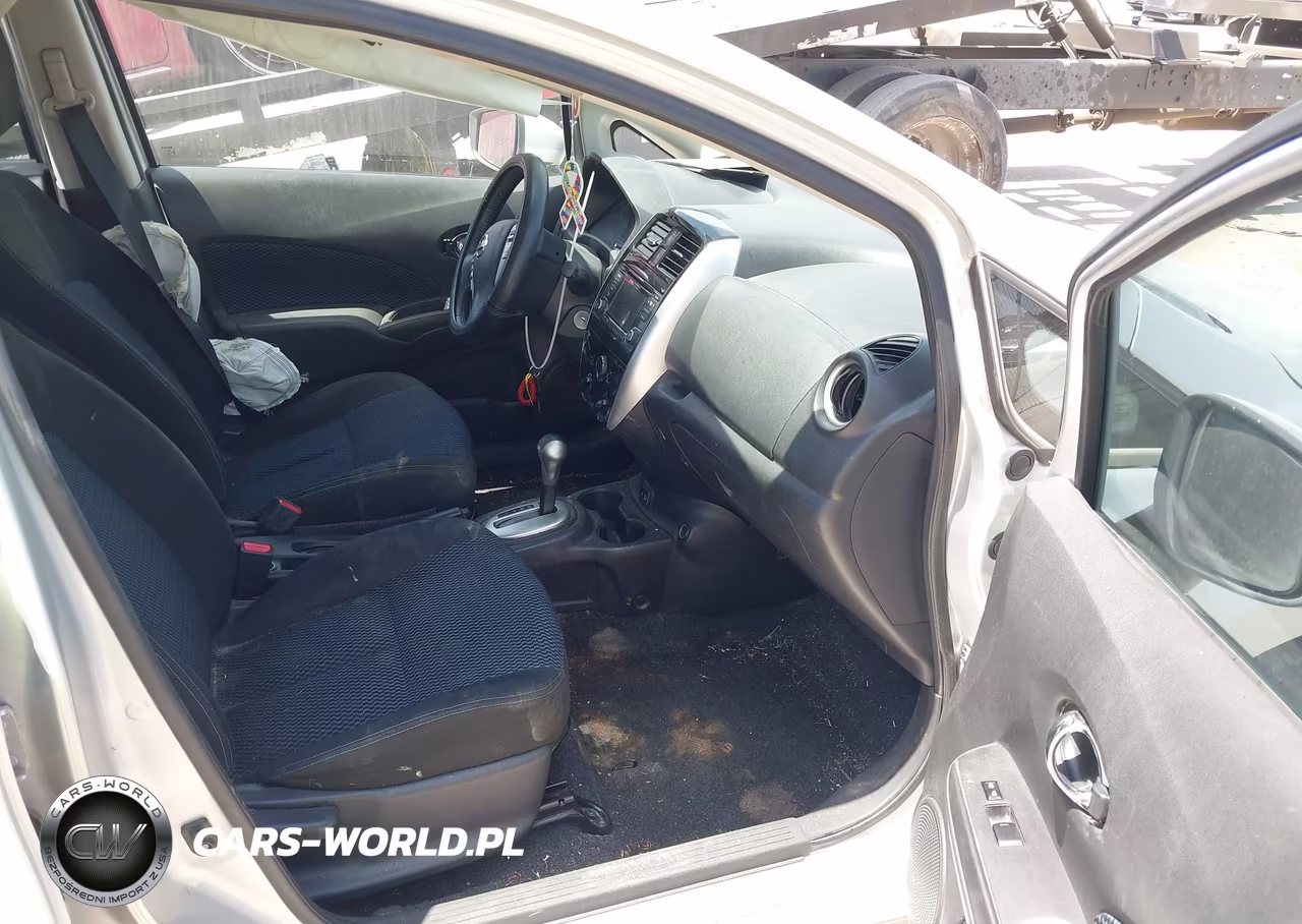 2017 Nissan Versa Note Sv VIN:3N1CE2CP5HL374866 - 5