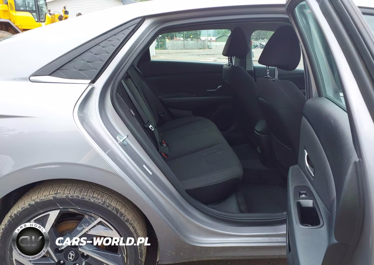 2025 Hyundai Elantra Sel VIN:KMHLS4DG8SU974242 - 8