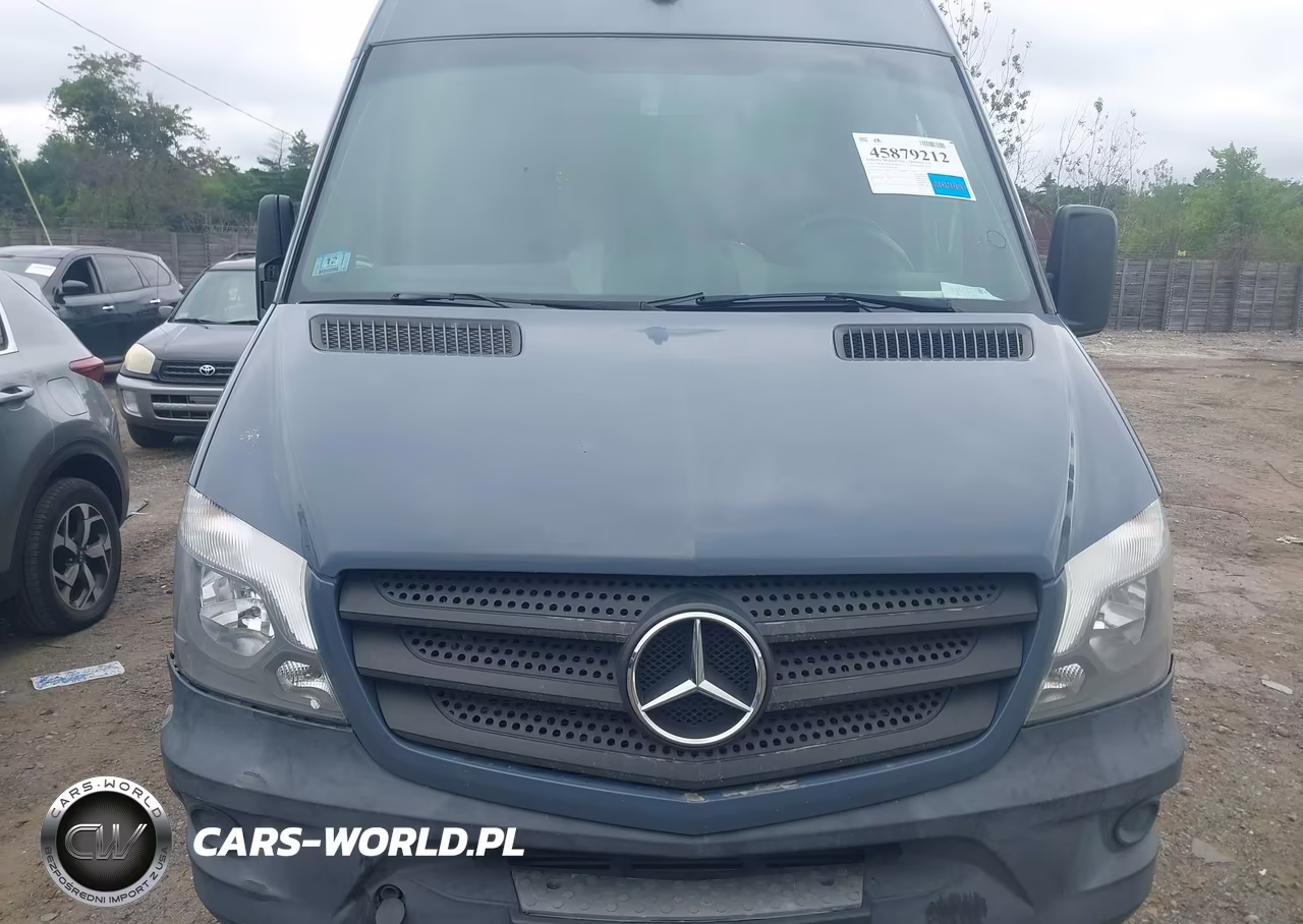 2018 Mercedes-Benz Sprinter 2500 Standard Roof V6 VIN:WD3PE7CD0JP648108 - 10