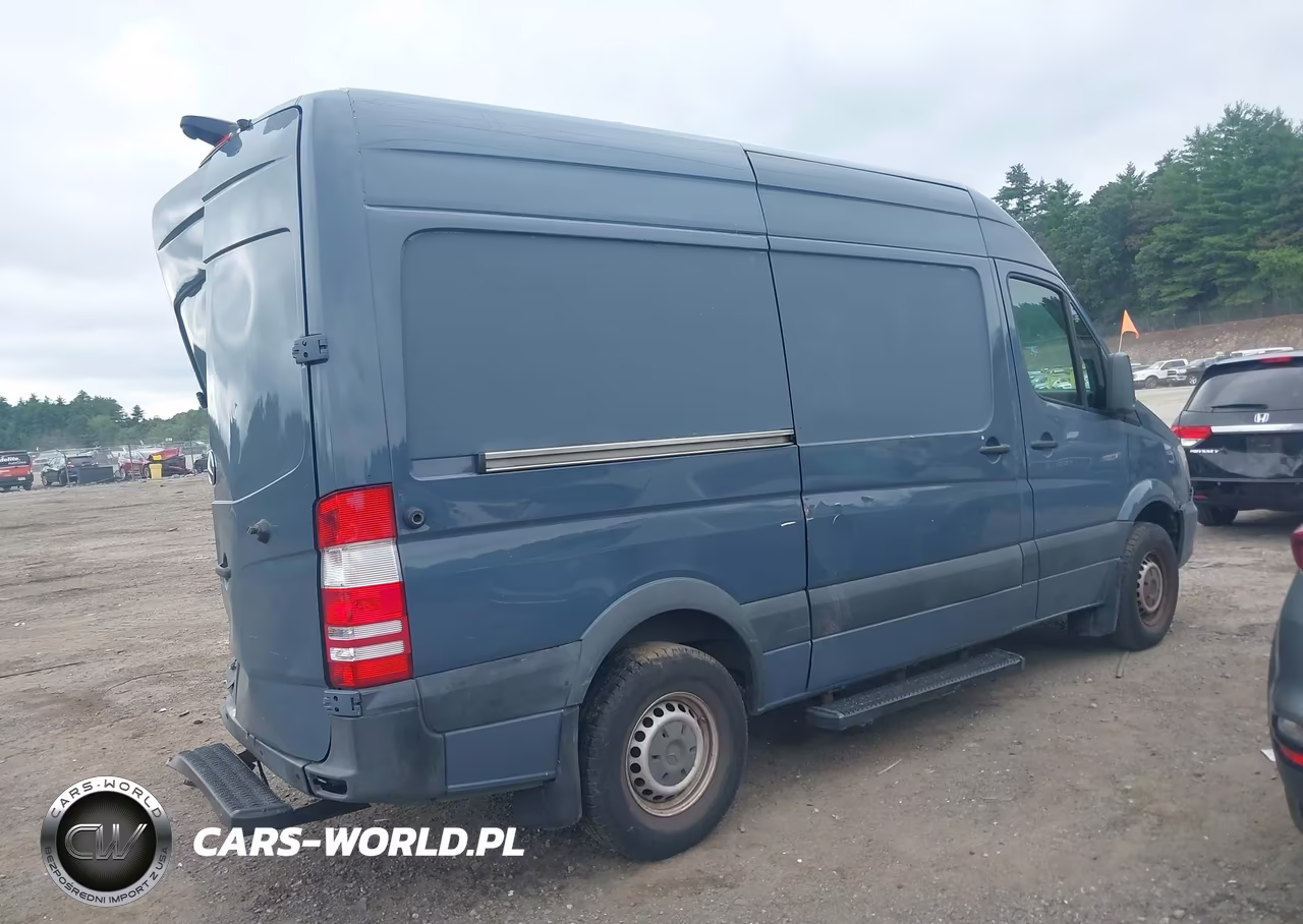 2018 Mercedes-Benz Sprinter 2500 Standard Roof V6 VIN:WD3PE7CD0JP648108 - 4