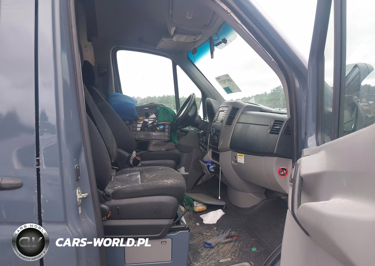 2018 Mercedes-Benz Sprinter 2500 Standard Roof V6 VIN:WD3PE7CD0JP648108 - 5