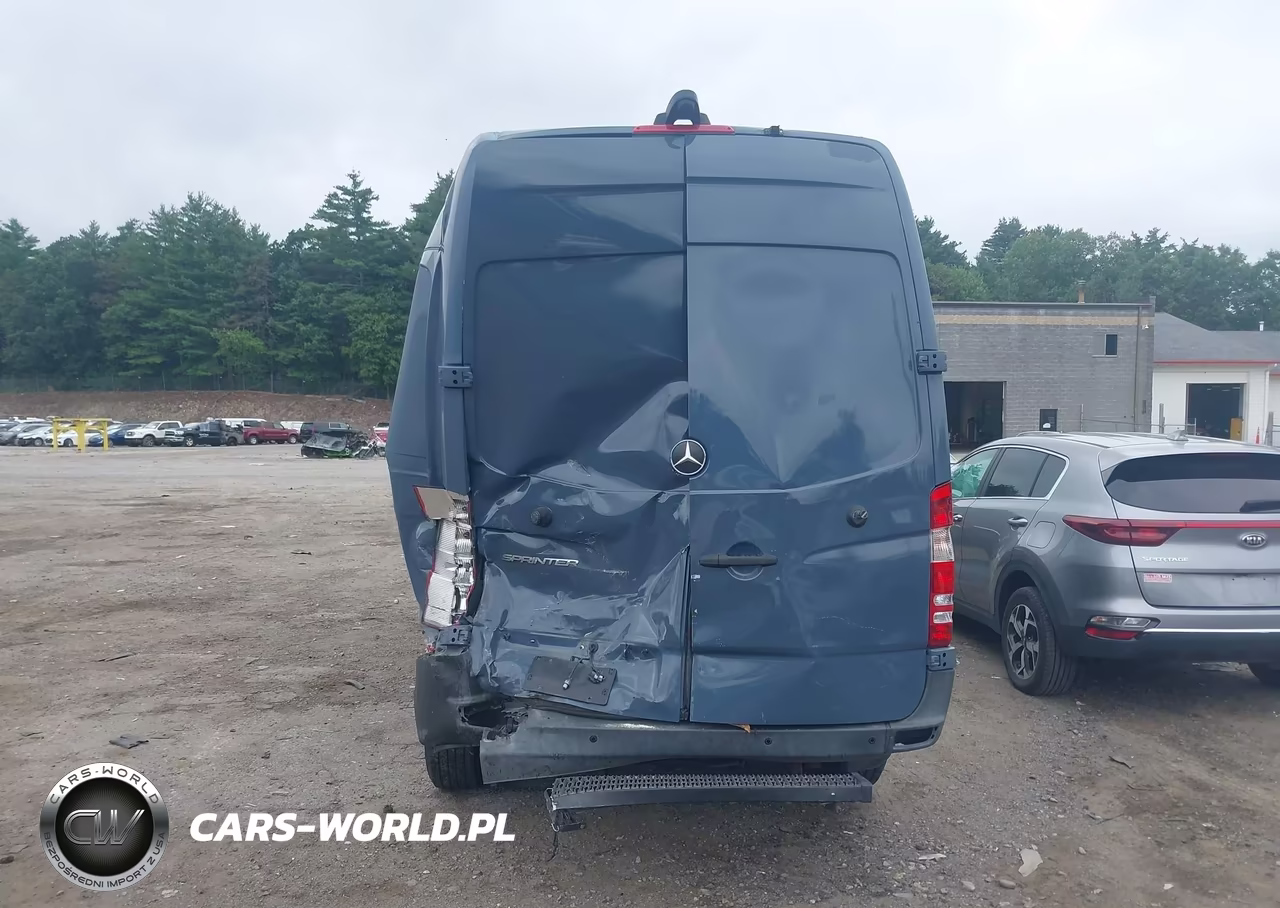 2018 Mercedes-Benz Sprinter 2500 Standard Roof V6 VIN:WD3PE7CD0JP648108 - 6