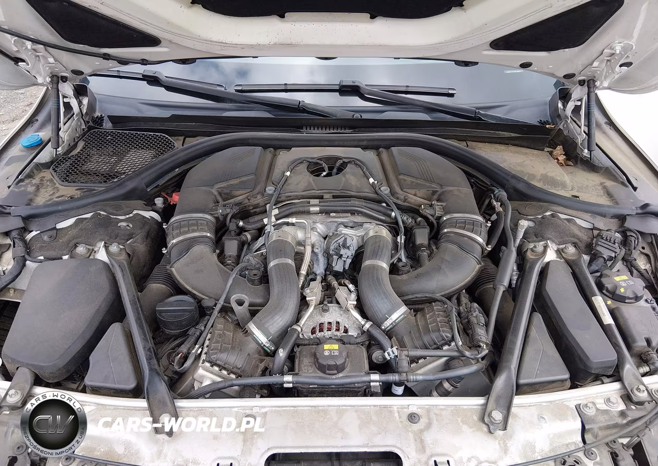 2018 BMW Alpina B7 xDrive VIN:WBA7F2C57JG424877 - 10