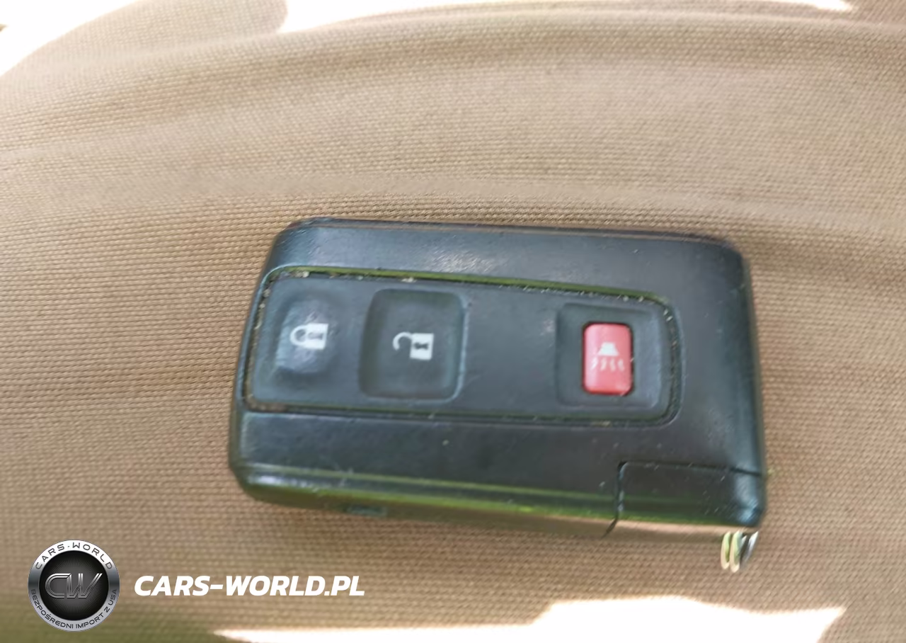 2004 Toyota Prius VIN:JTDKB20UX40055532 - 11