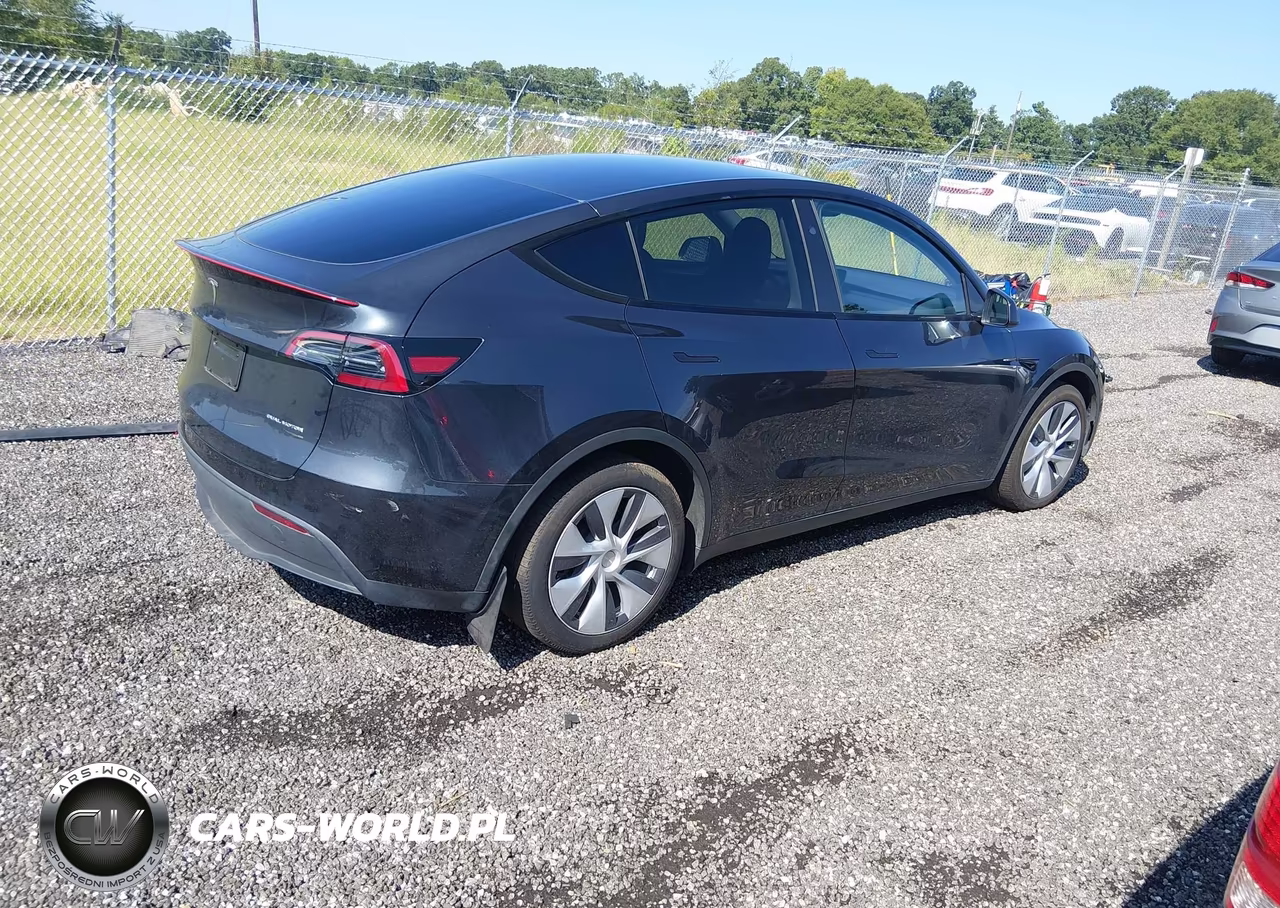2024 Tesla Model Y Long Range Dual Motor All-Wheel Drive VIN:7SAYGDEE7RA270433 - 4