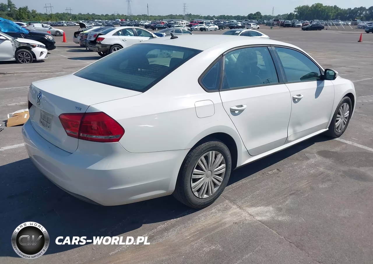 2015 Volkswagen Passat 1.8T S VIN:1VWAS7A3XFC018493 - 4