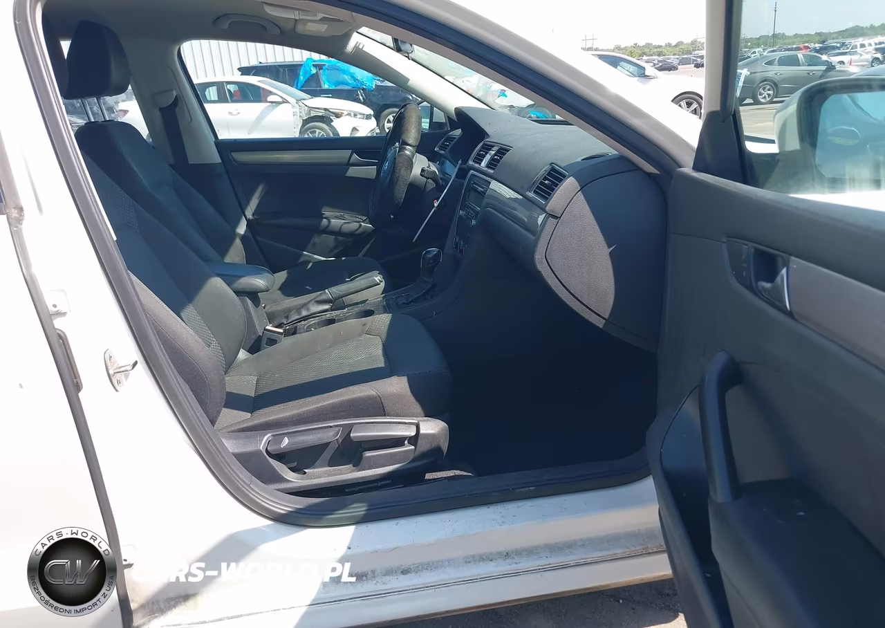 2015 Volkswagen Passat 1.8T S VIN:1VWAS7A3XFC018493 - 5