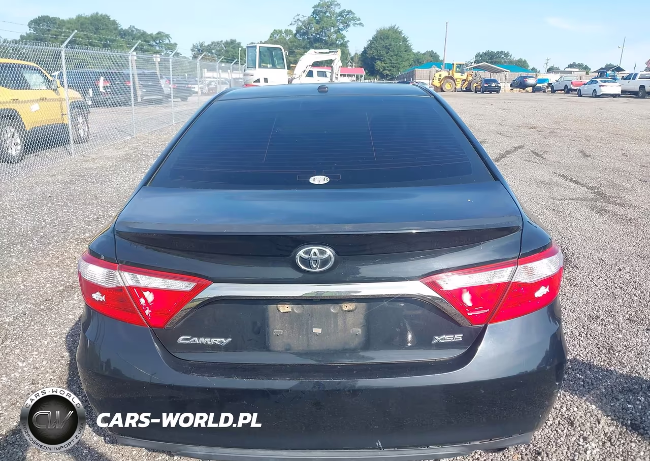 2015 Toyota Camry Xse VIN:4T1BF1FKXFU484407 - 16