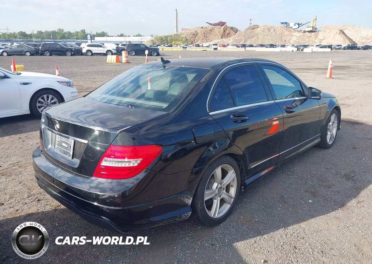 2014 Mercedes-Benz C 250 Sport VIN:WDDGF4HB3EA954694 - 4