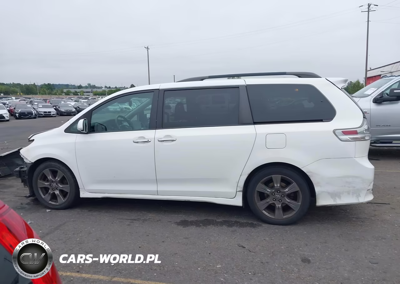 2018 Toyota Sienna Se 8 Passenger VIN:5TDXZ3DCXJS917276 - 15