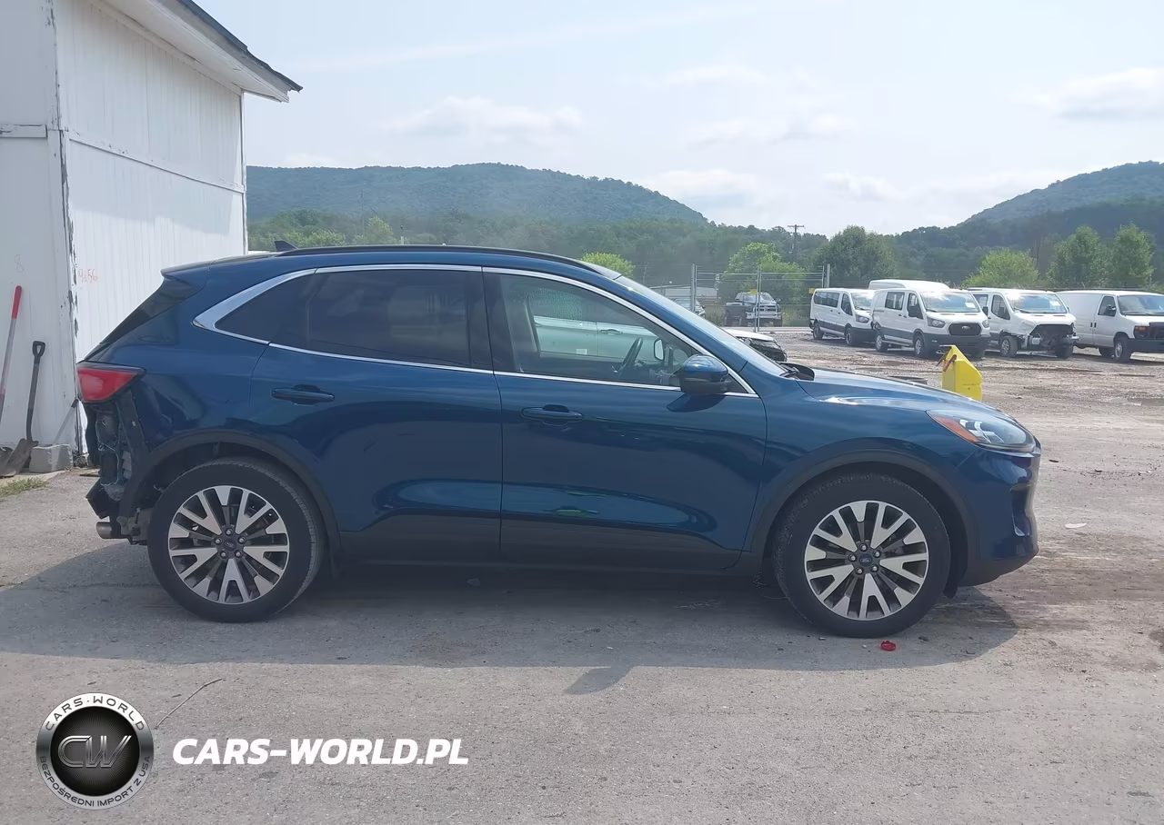 2020 Ford Escape Titanium VIN:1FMCU9J97LUA21309 - 14