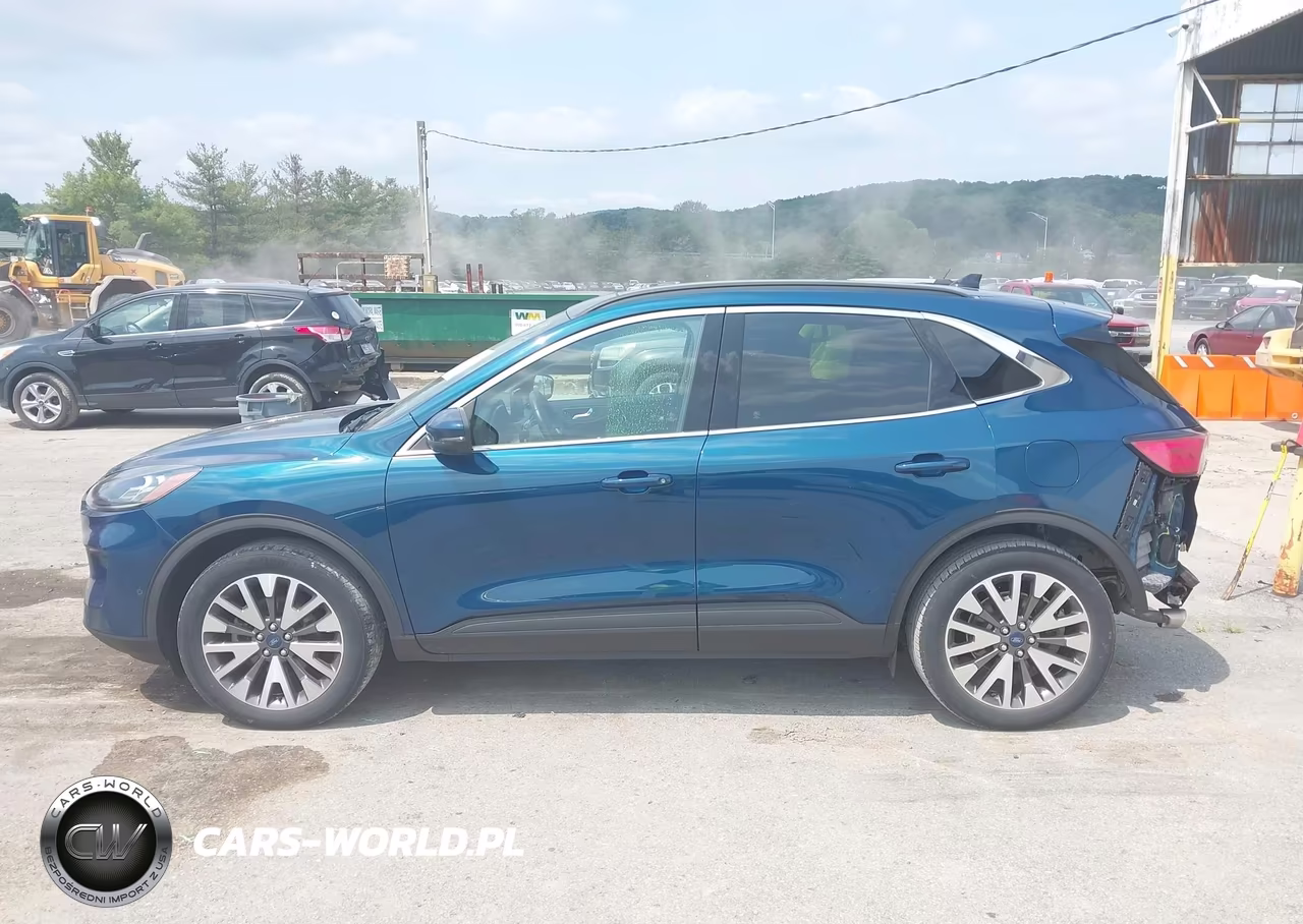 2020 Ford Escape Titanium VIN:1FMCU9J97LUA21309 - 15