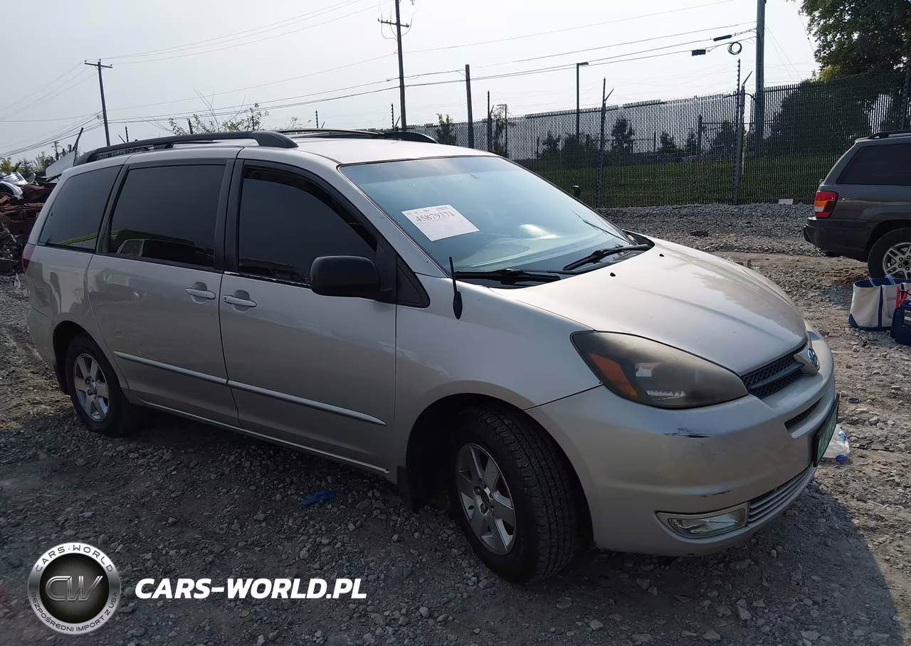 2004 Toyota Sienna Le – zdjęcie 1 z 15