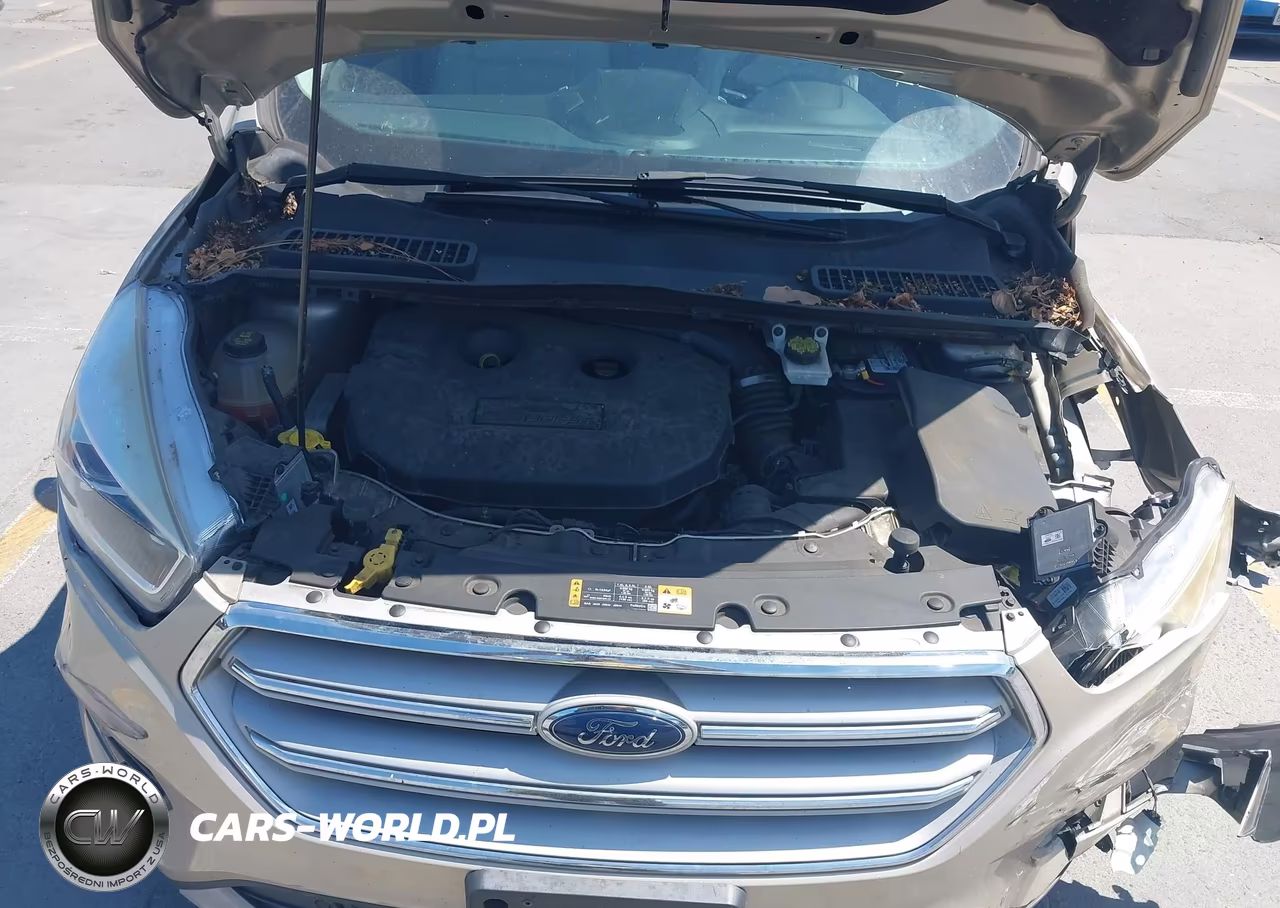 2018 Ford Escape Titanium VIN:1FMCU0J99JUA57155 - 10