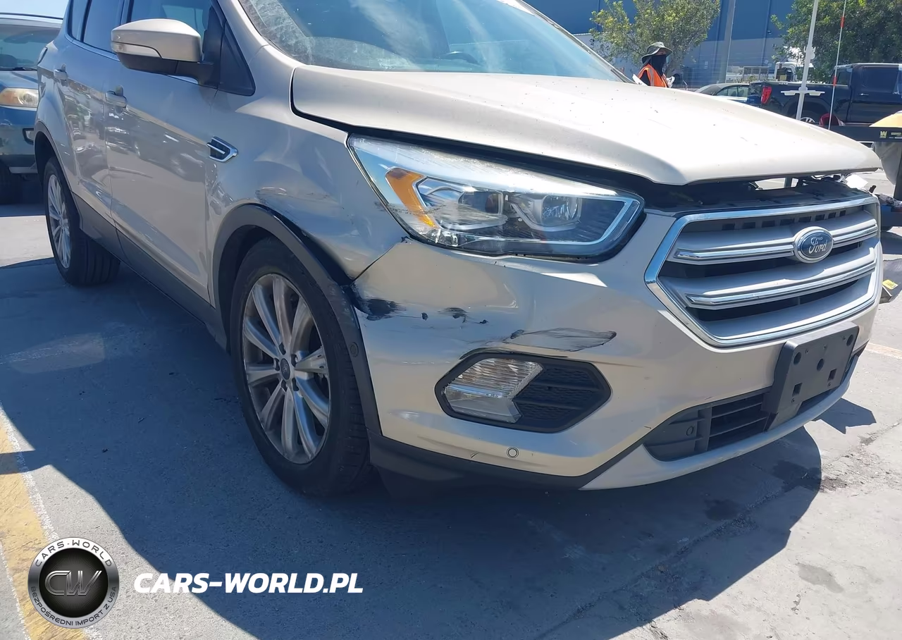 2018 Ford Escape Titanium VIN:1FMCU0J99JUA57155 - 14