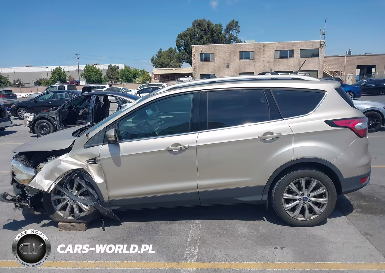 2018 Ford Escape Titanium VIN:1FMCU0J99JUA57155 - 17