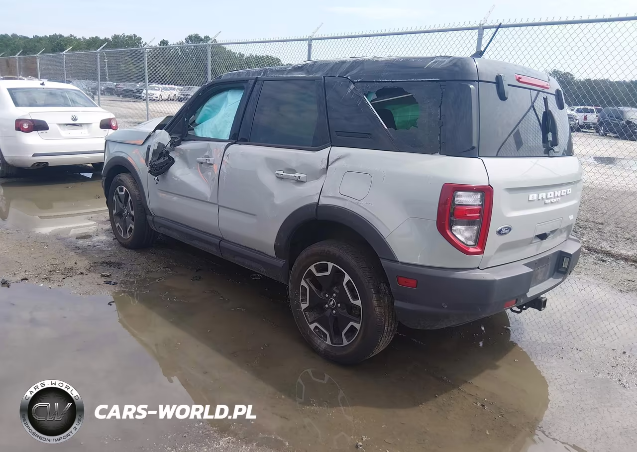 2022 Ford Bronco Sport Outer Banks VIN:3FMCR9C6XNRD49466 - 3