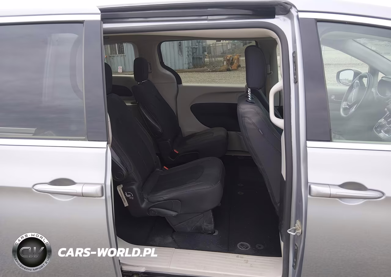 2019 Chrysler Pacifica Lx VIN:2C4RC1CG3KR702058 - 8