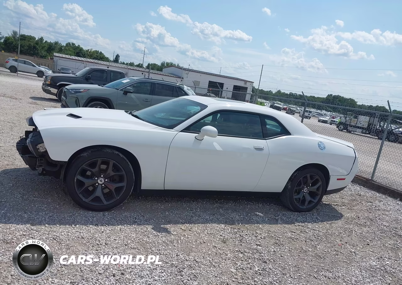 2018 Dodge Challenger Sxt Plus VIN:2C3CDZAG0JH258893 - 15