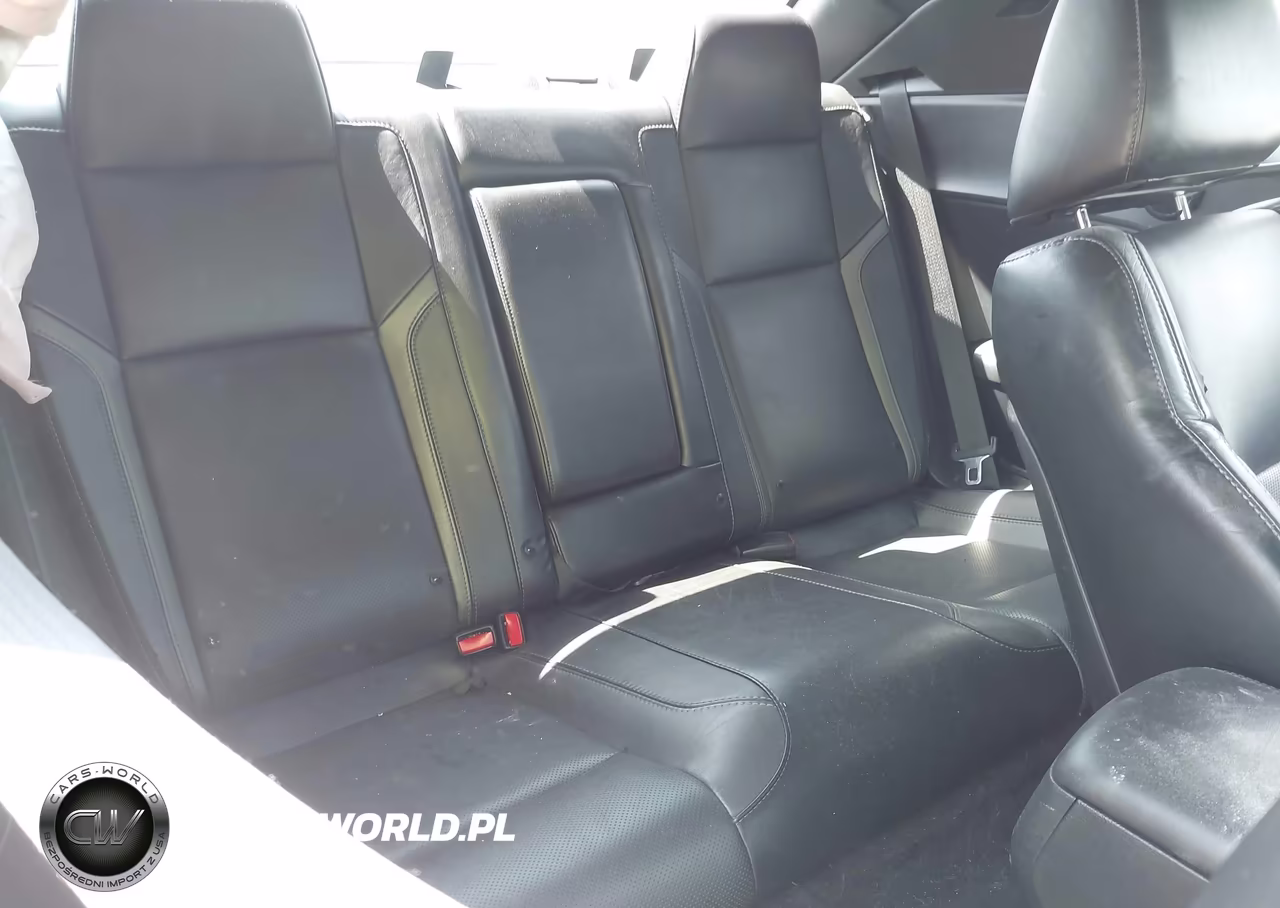 2018 Dodge Challenger Sxt Plus VIN:2C3CDZAG0JH258893 - 8