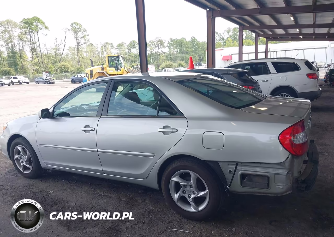 2002 Toyota Camry Le VIN:4T1BE32K42U613076 - 14