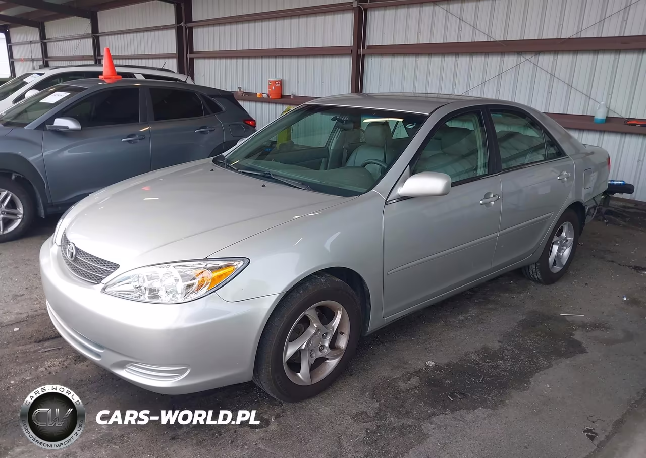 2002 Toyota Camry Le VIN:4T1BE32K42U613076 - 2