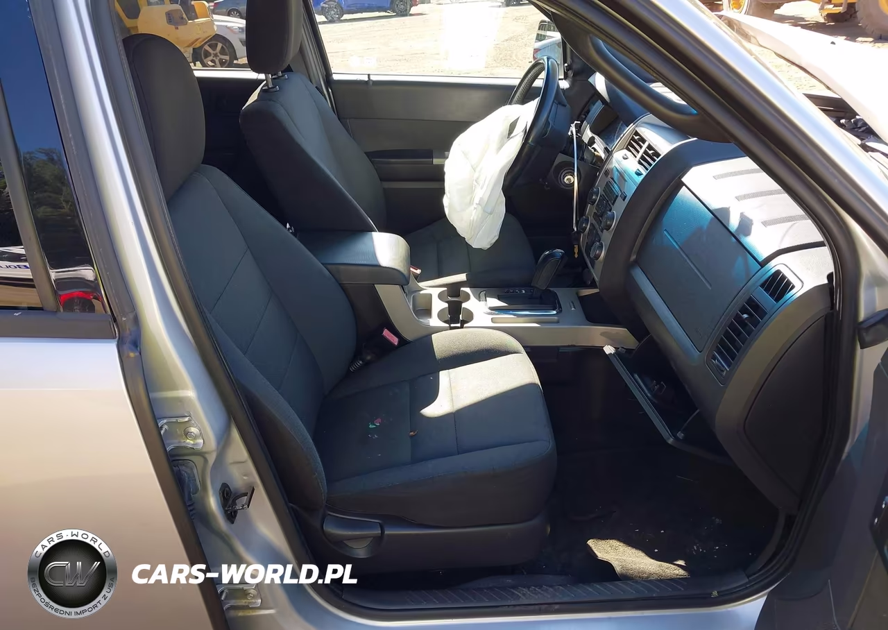 2012 Ford Escape Xlt VIN:1FMCU0D75CKA04736 - 5