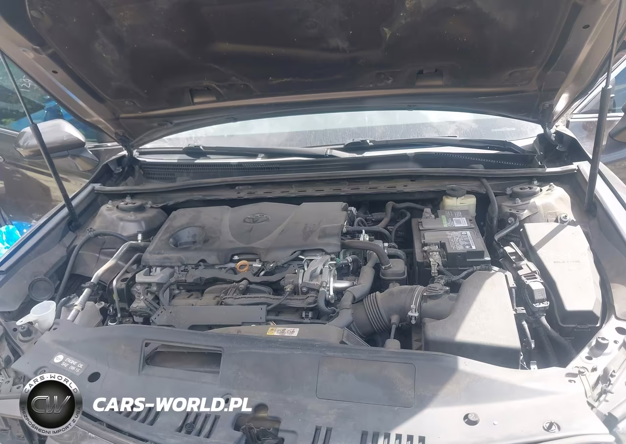 2018 Toyota Camry Le VIN:4T1B11HK7JU008085 - 10