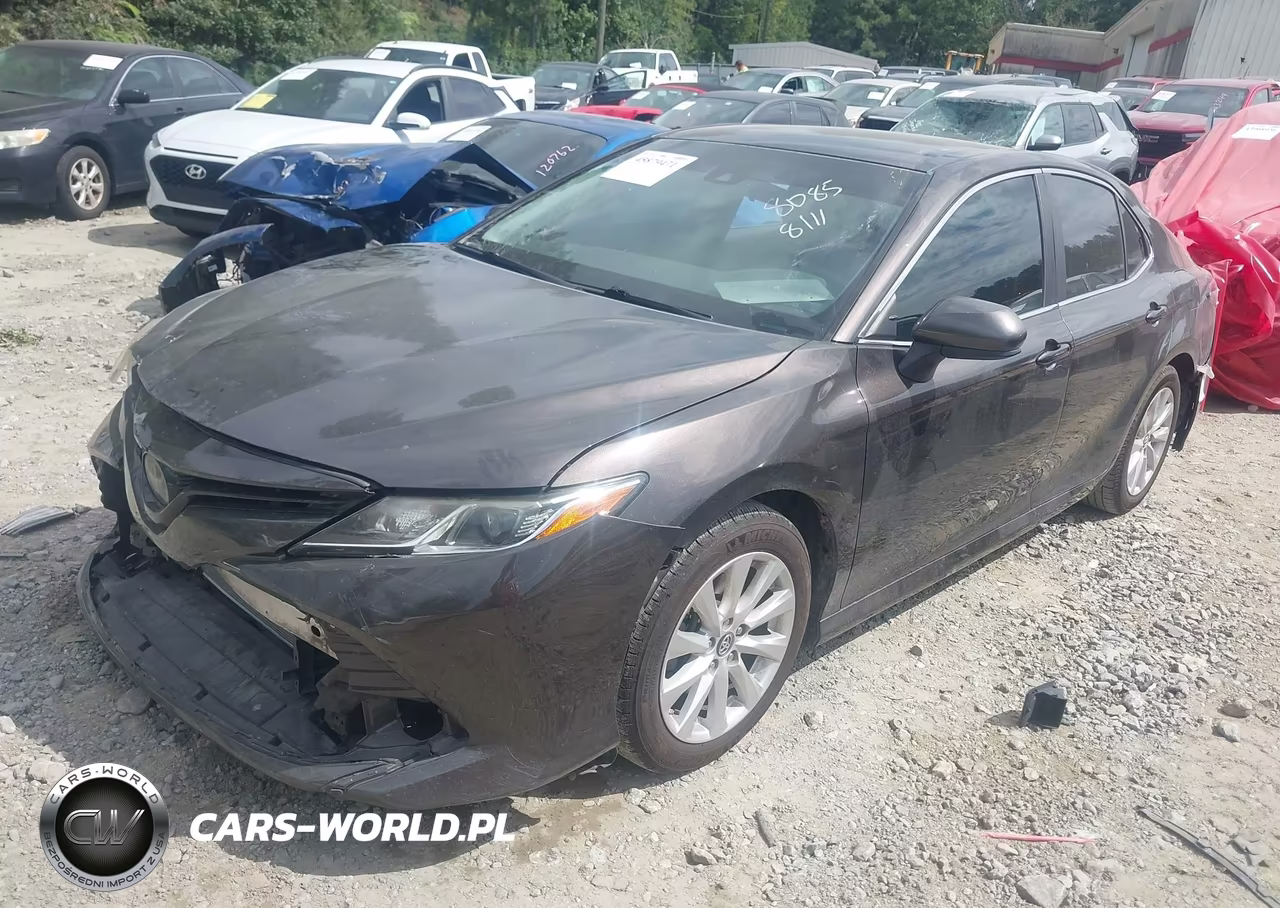 2018 Toyota Camry Le VIN:4T1B11HK7JU008085 - 2