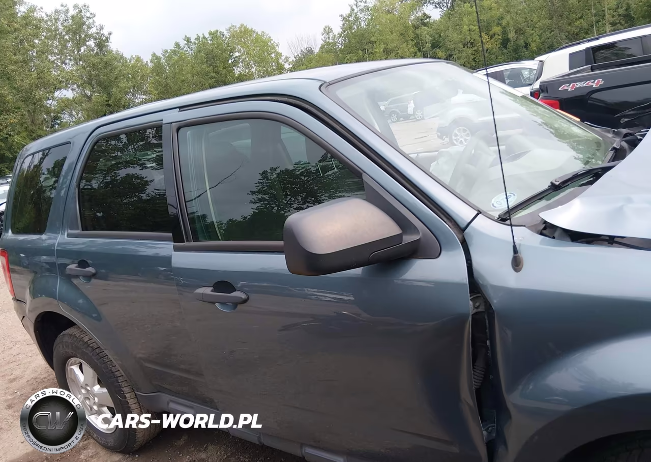 2012 Ford Escape Xls VIN:1FMCU0C70CKB15969 - 12