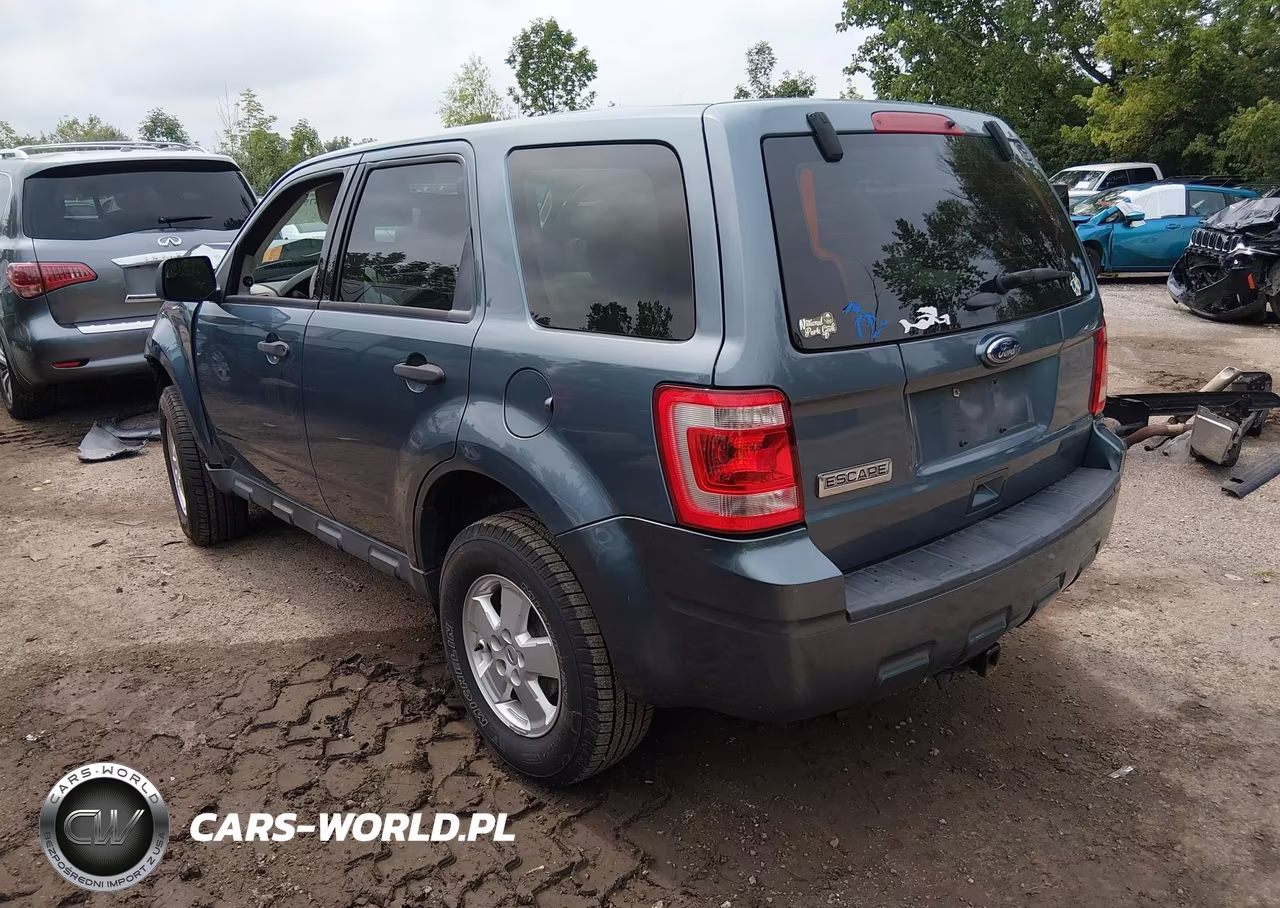 2012 Ford Escape Xls VIN:1FMCU0C70CKB15969 - 3