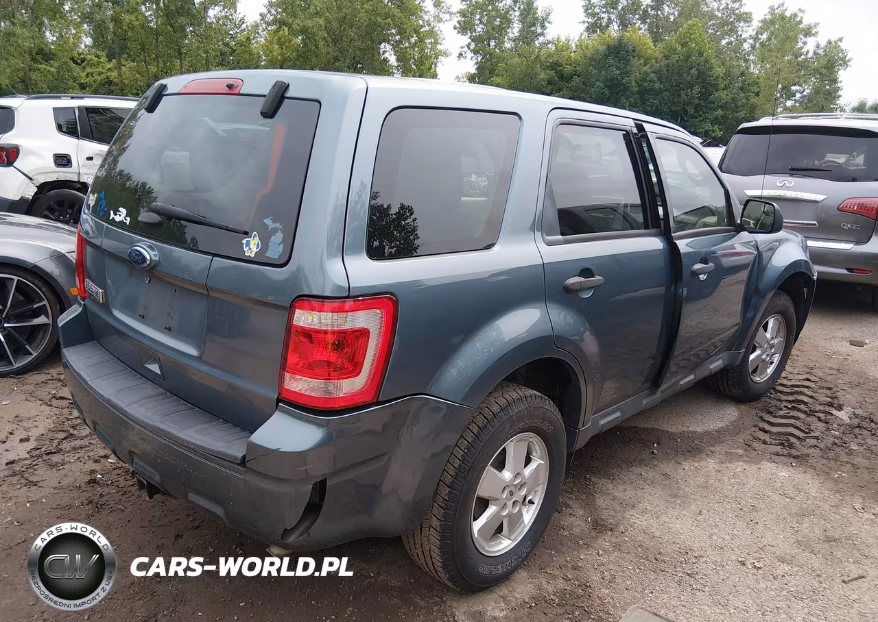 2012 Ford Escape Xls VIN:1FMCU0C70CKB15969 - 4