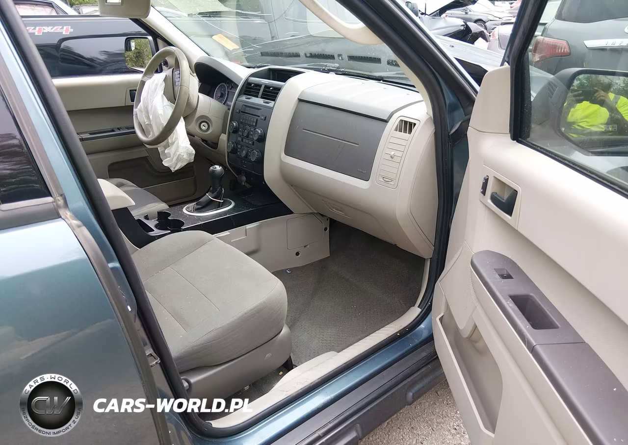 2012 Ford Escape Xls VIN:1FMCU0C70CKB15969 - 5