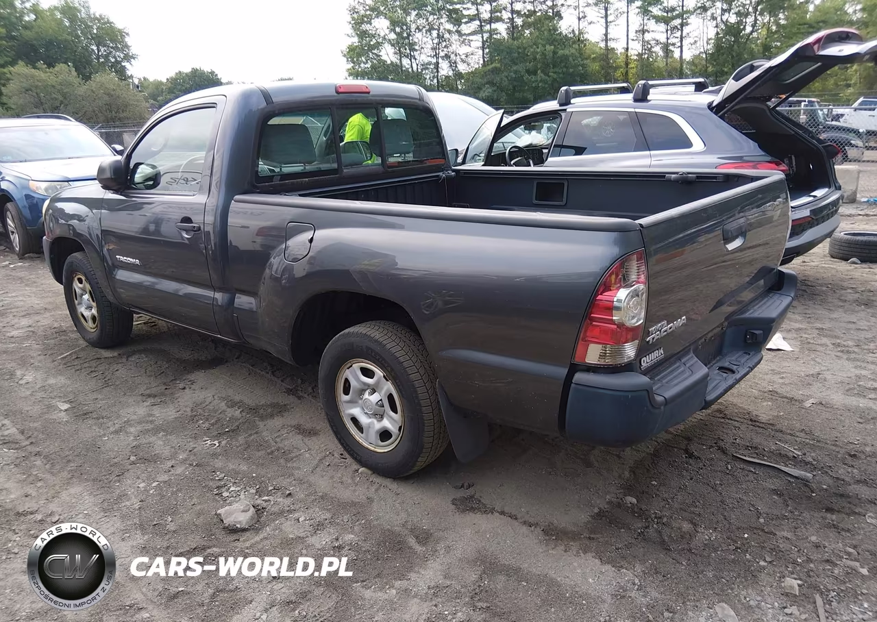 2010 Toyota Tacoma VIN:5TENX4CN7AZ679587 - 3