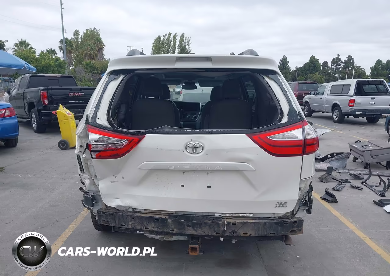 2017 Toyota Sienna Xle 7 Passenger VIN:5TDDZ3DC2HS169961 - 17